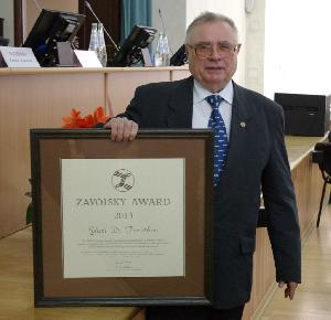 27 сентября 2013 г. состоялась церемония вручения премии им. Е.К.Завойского.